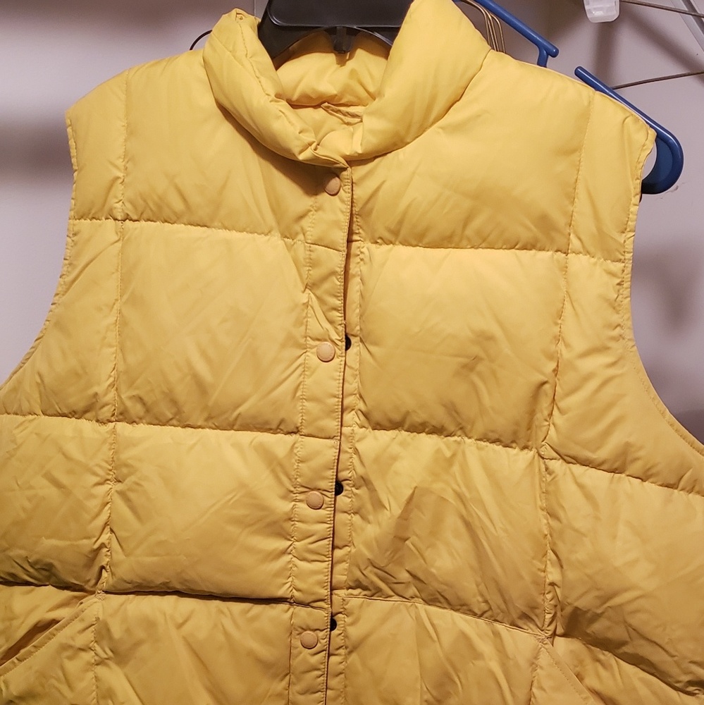 Yellow nice vest